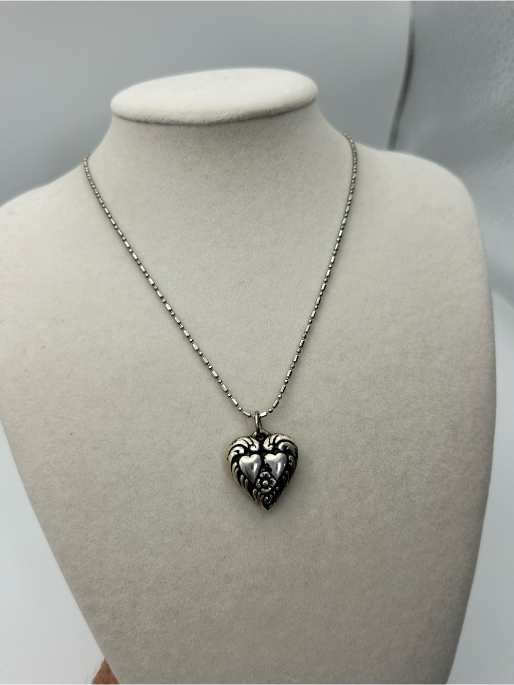 Vintage Ornate Heart Pendant Necklace - Silver-tone Petite Chain 18" Patina